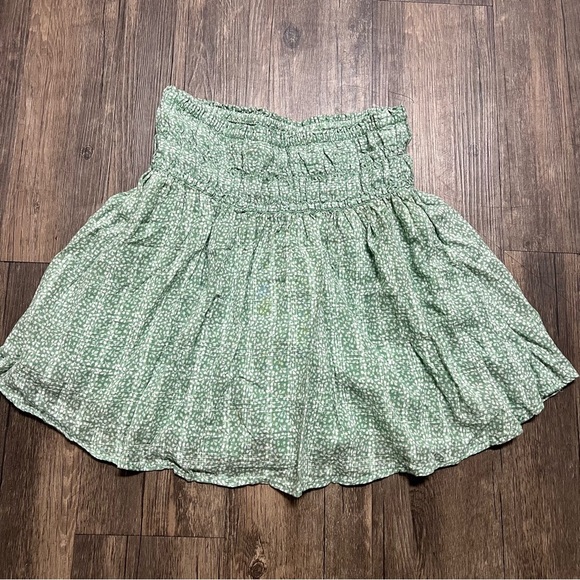 Abercrombie Kids Green Floral Stretch Waist Mini Skort A Line Flowy Skirt 15/16 - Picture 1 of 8